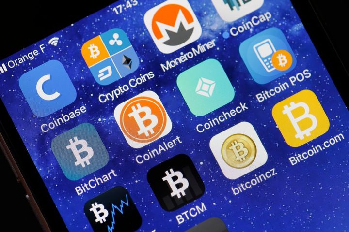 Una imagen de varias apps de criptomonedas