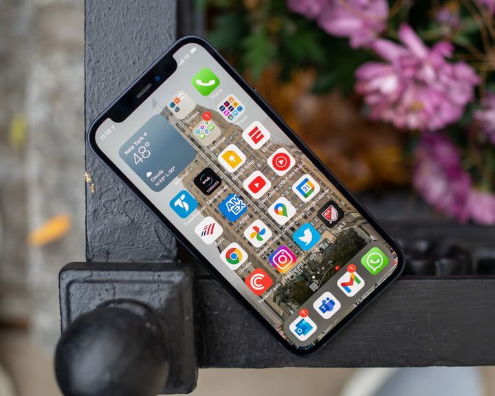 iPhone 12 Mini, uno de los mejores teléfonos 5G baratos