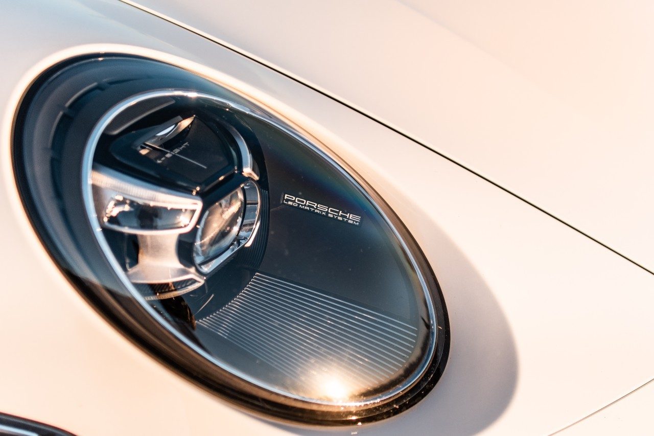 Porsche 911 Turbo S headlights