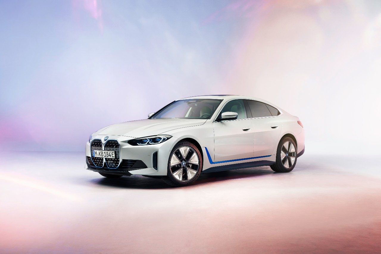 BMW i4 2022 front side