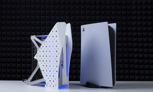 Los expertos en modificación de consolas de Modding Cafe crearon una PS5 Slim con sistema de enfriamiento líquido