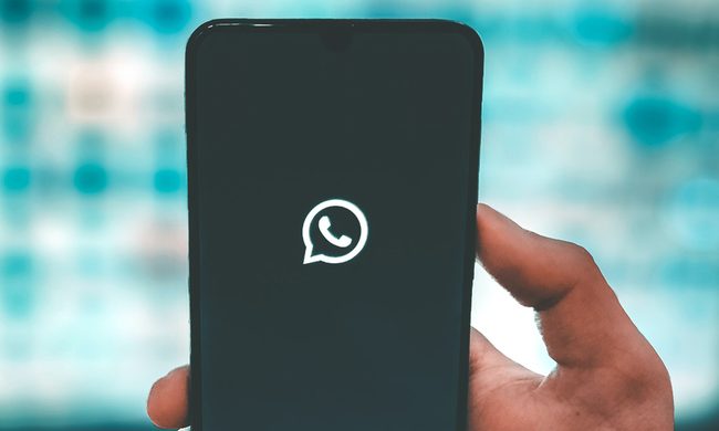 WhatsApp fondo oscuro