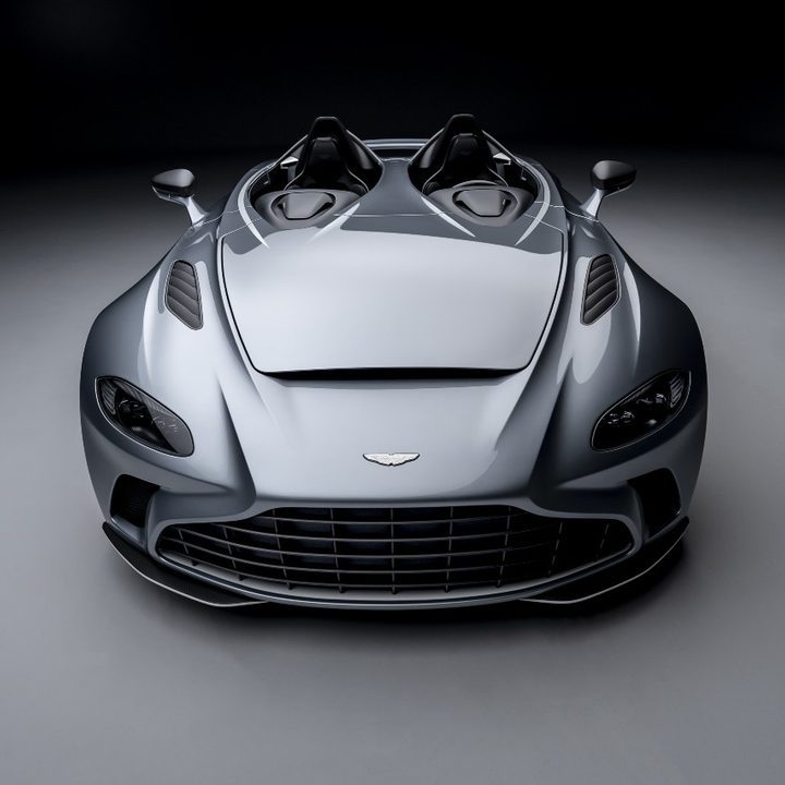 Aston Martin V12 Speedster front end