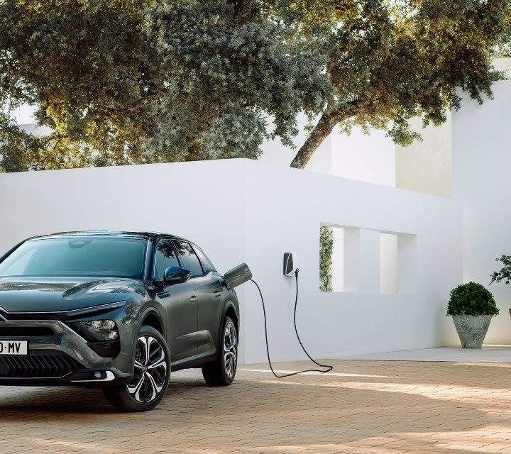 Citroën C5 X charging