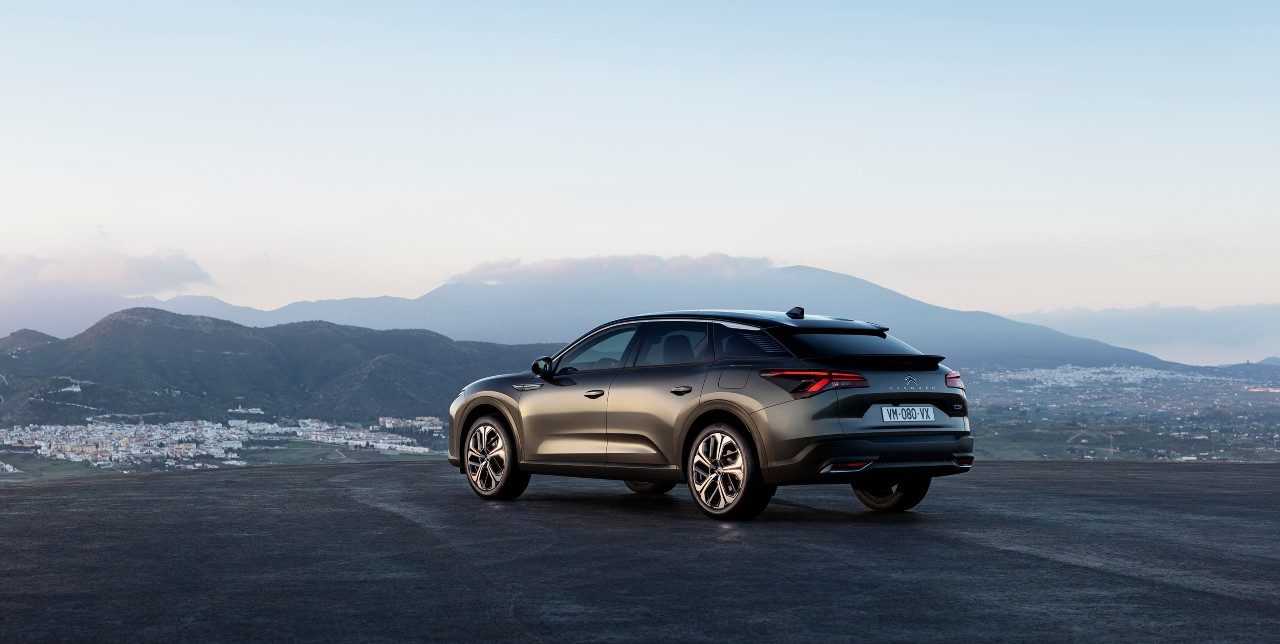 Citroën C5 X rear side