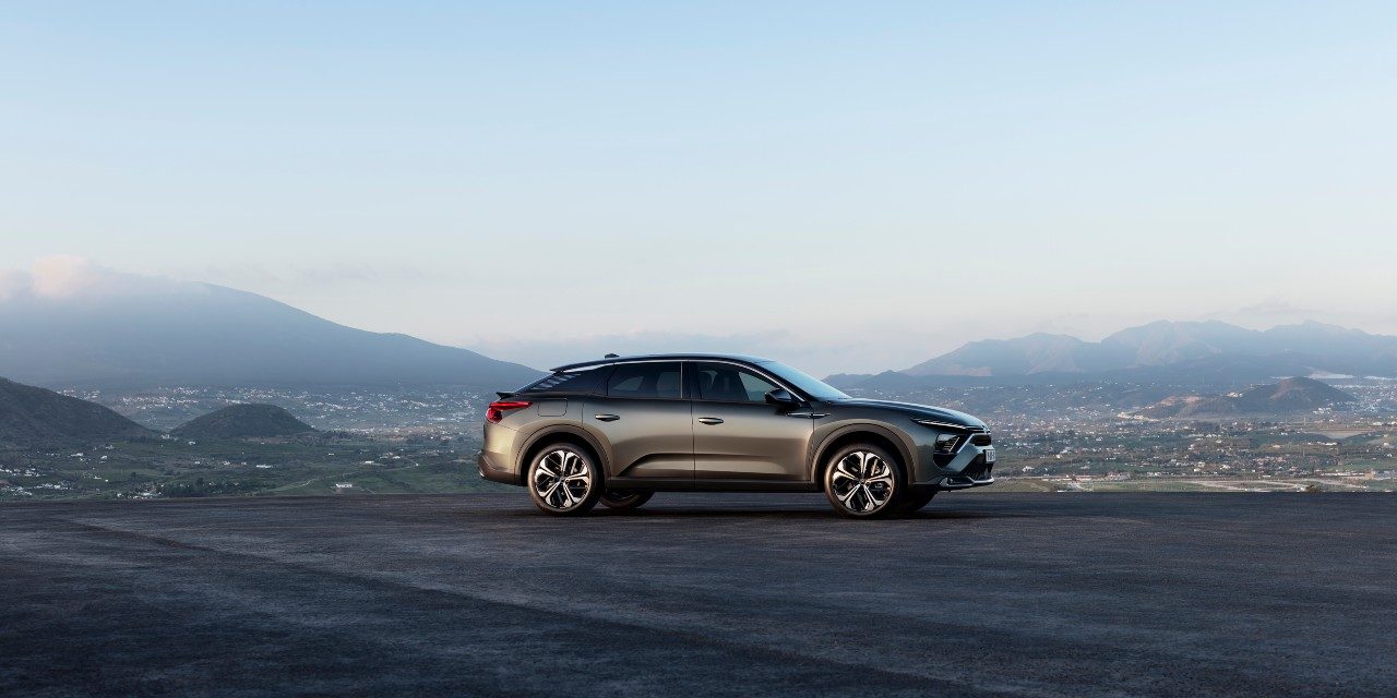 Citroën C5 X side view