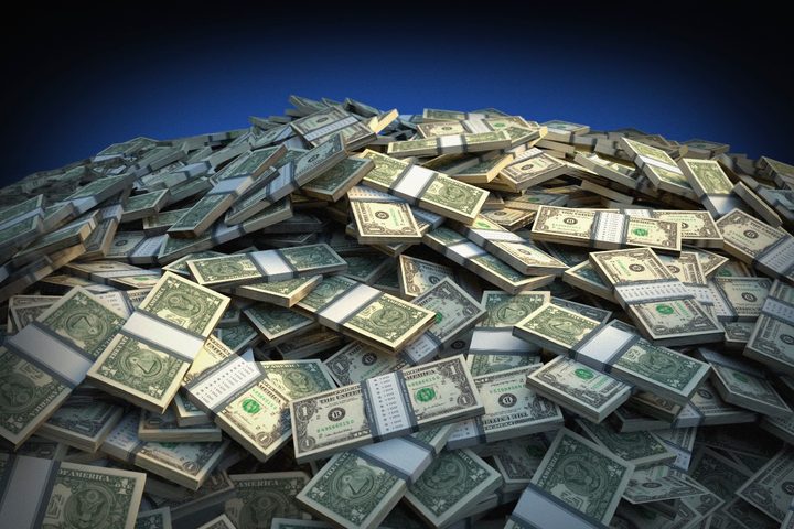 Fajos de billetes de dólares