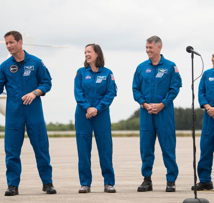 La tripulación de la misión Crew-2 de SpaceX y la NASA
