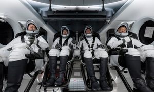 La tripulación de la misión Crew-2 de izquierda a derecha: Thomas Pesquet, Megan McArthur, Shane Kimbrough y Akihiko Hoshide.