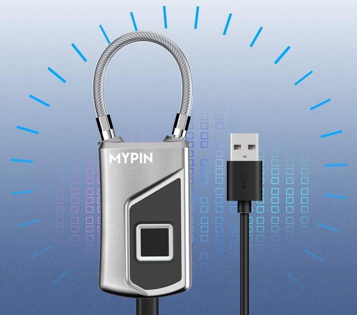 MyPin Fingerprint Padlock junto a un cable USB