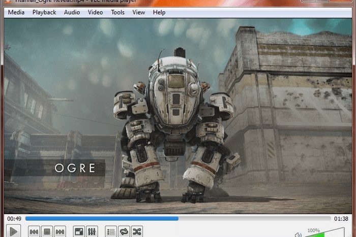 Imagen de un robot en una calle vacía, una de las skins del mejor reproductor multimedia