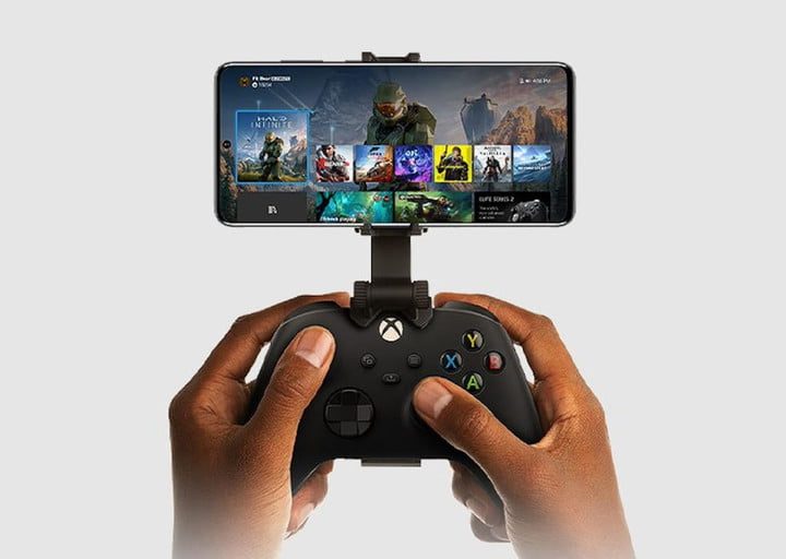 Un smartphone conectado a la app de Xbox