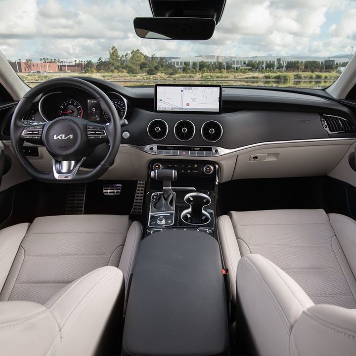 Kia Stinger 2022 interior