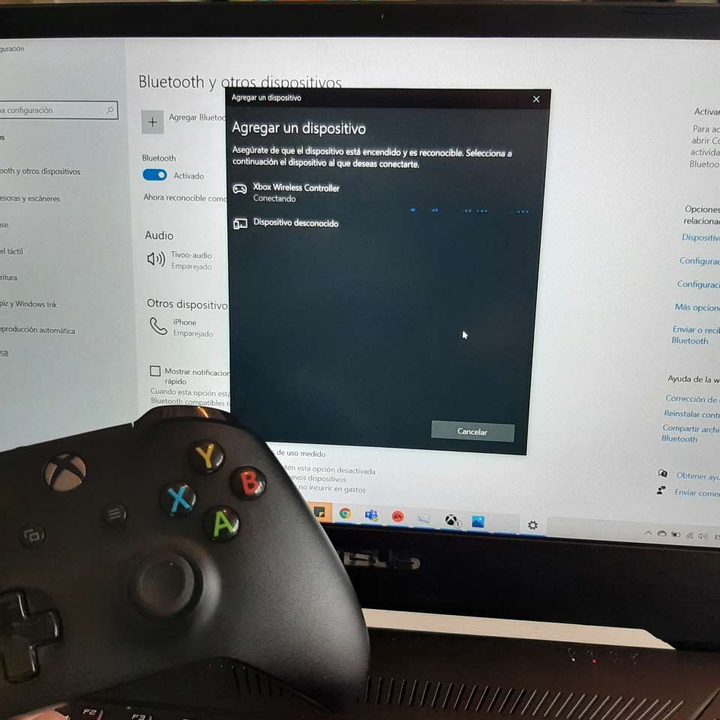 El proceso para conectar un control inalámbrico de Xbox a una PC
