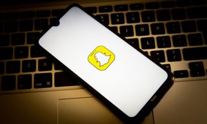 Cómo activar el modo oscuro de Snapchat en Android y iPhone