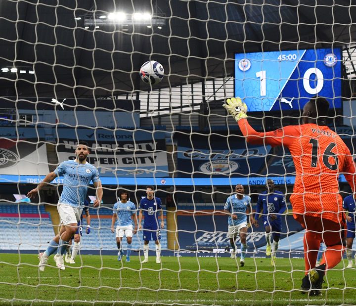 Una imagen del partido entre el Manchester City y el Chelsea por la Premier League 2020/2021