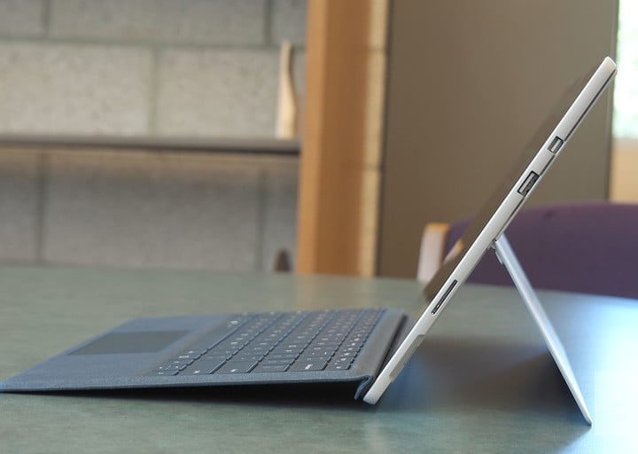 Microsoft Surface Pro 7, una de las mejores laptops ligeras