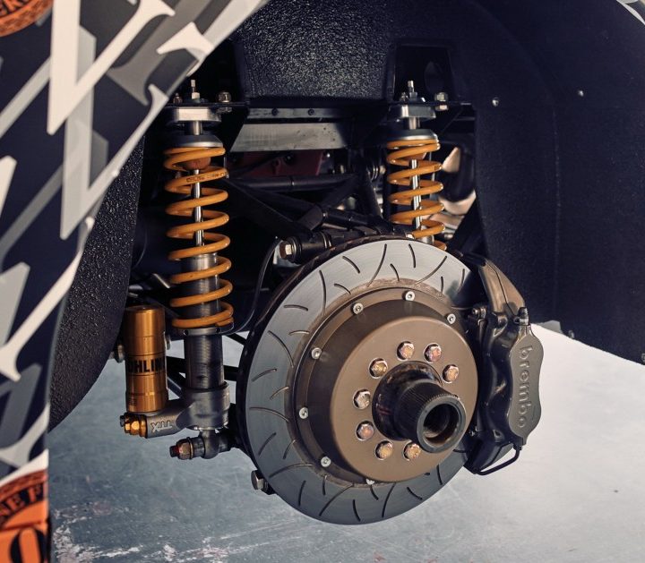 Modernized Ferrari Testarossa brakes