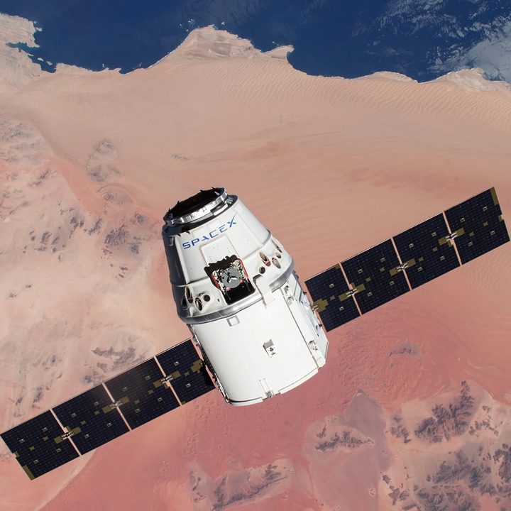 La cápsula Dragon de SpaceX.