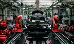 tesla fabrica rusia reino unido