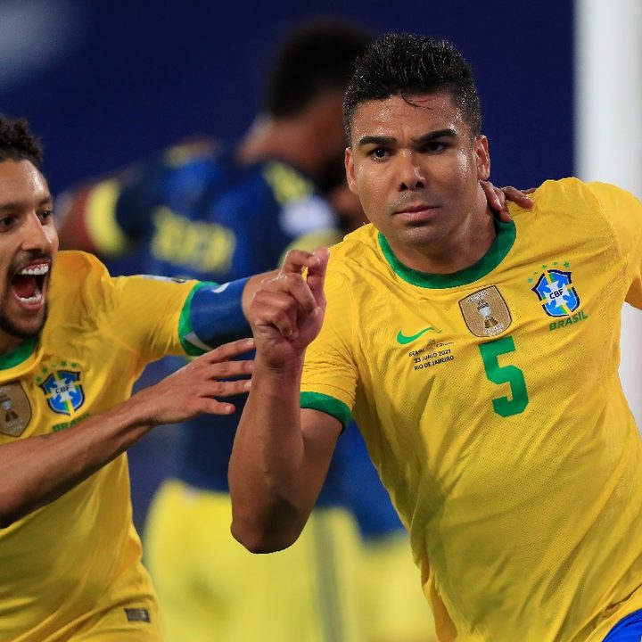 Casemiro de Brasil celebra un gol en la Copa América