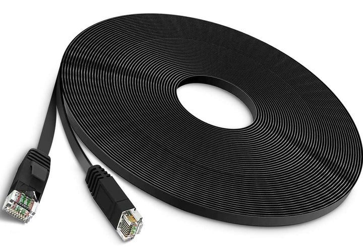 CableGeeker Flat Black Cable with Sticky Clips — Cat 6, uno de los mejores cables Ethernet que puedes comprar
