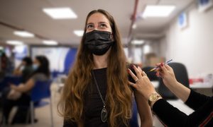 Israel vacuna mascarilla