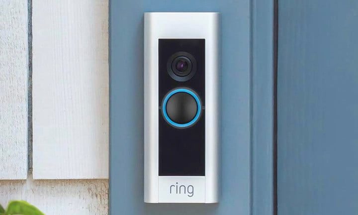 Al comprar el Ring Video Doorbell 3 vs. Ring Video Doorbell Pro se aprecia a este último mas pequeño