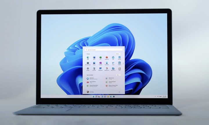 Laptop con la nueva imagen de Windows 11