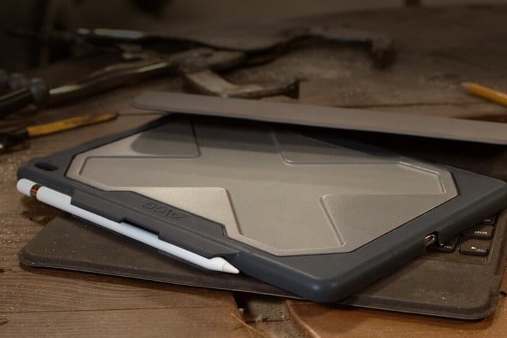 Zagg Rugged Messenger