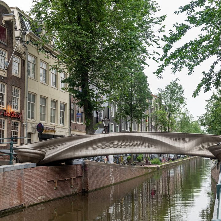 Ámsterdam inaugura el primer puente de acero impreso en 3D