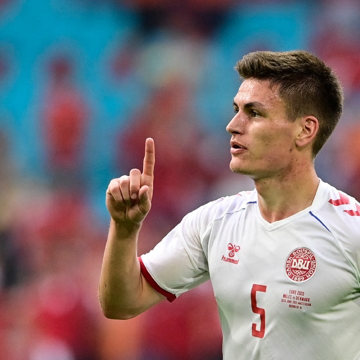 El defensor danés Joakim Maehle en la Eurocopa 2021