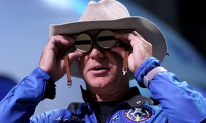 Jeff Bezos se queda sin la condecoración que recibió Richard Branson