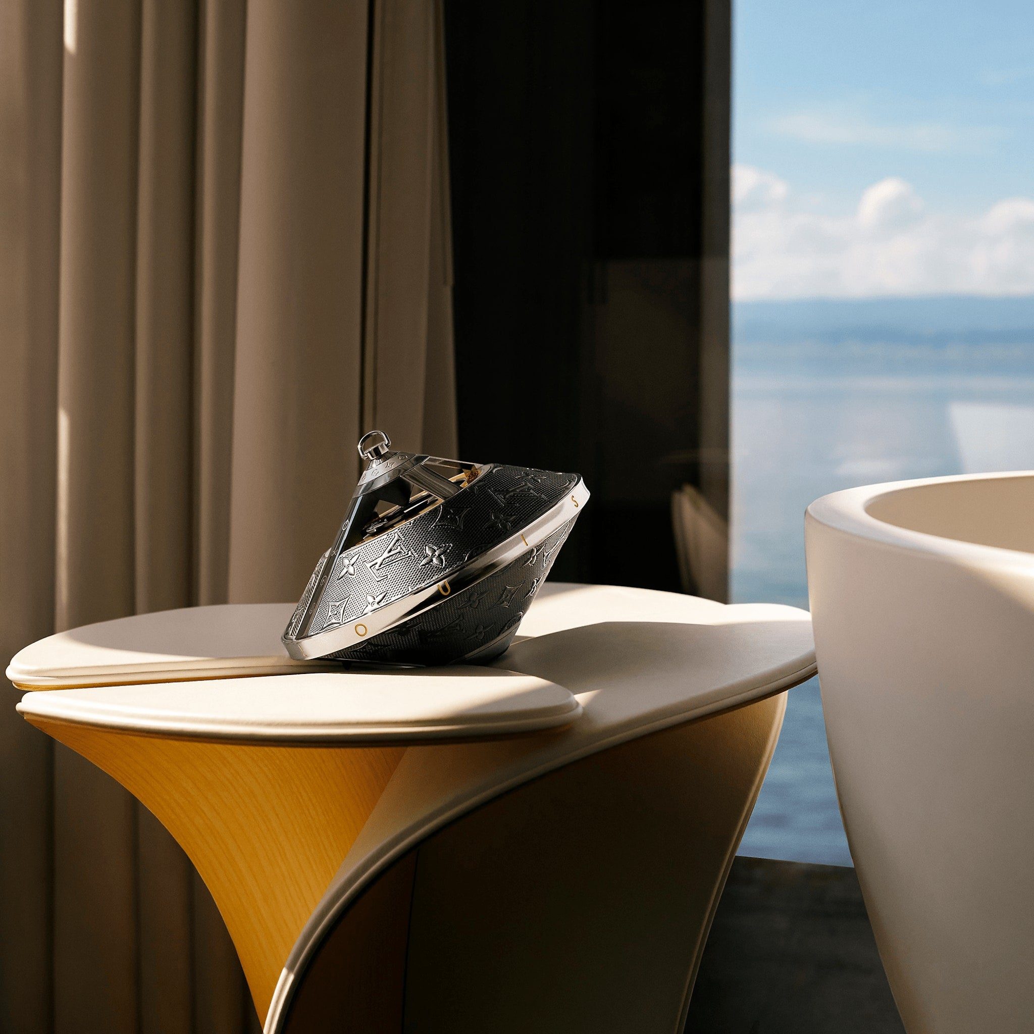 altavoz portatil louis vuitton horizon light up speaker 3