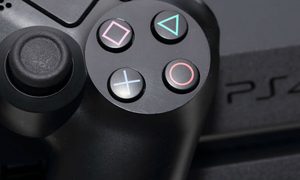 exempleada demanda playstation discriminacion genero 4 problems header 900x450