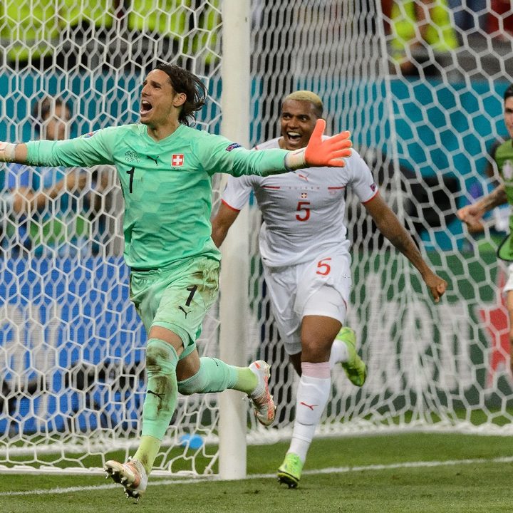 El arquero Yann Sommer se transformó en el héroe de Suiza al contener un penal decisivo al goleador francés Kylian Mbappé.