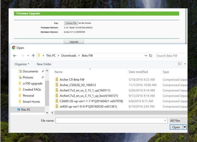 Buscando el archivo de firmware en una computadora.