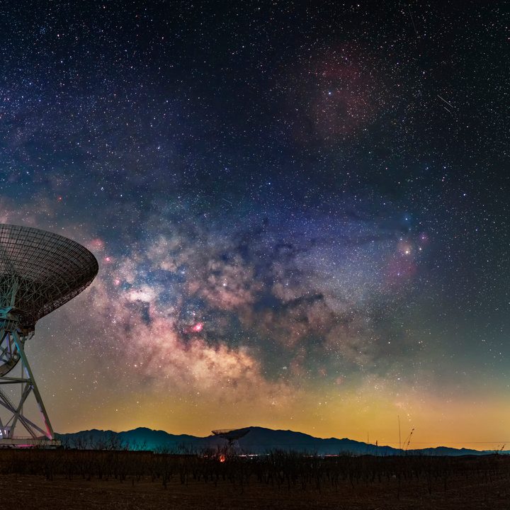 Los extraterrestres podrían estar usando las estrellas para comunicarse