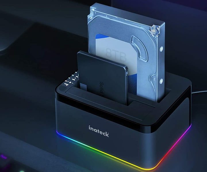 Inatech RGB Hard Drive Docking Station, uno de los mejores gabinetes para disco duro externo