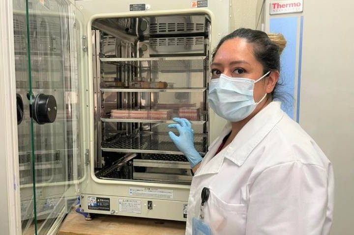 Científica mexicana desarrolla biofármaco para combatir el COVID-19