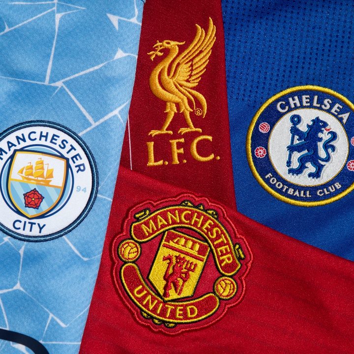 Los logos del Manchester City, Liverpool, Manchester United y Chelsea de la Premier League.