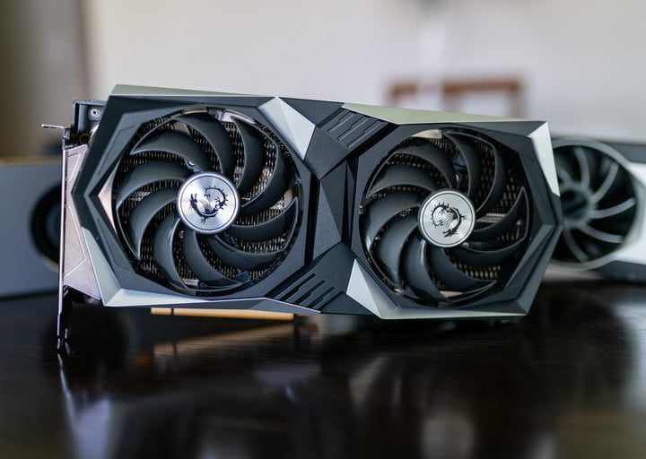 Tarjeta RX 6600 sobre una superficie oscura