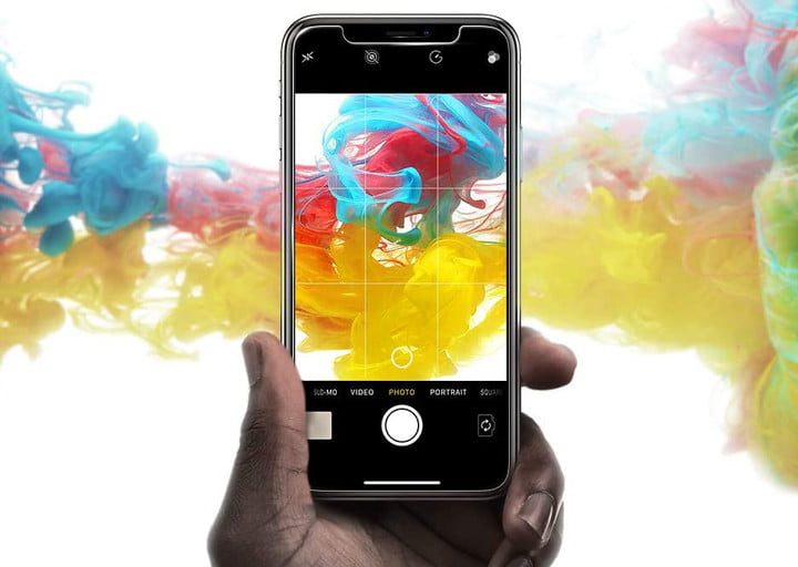 Protector de pantalla de vidrio templado Spigen.