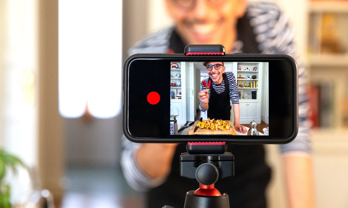 Un youtuber en su canal