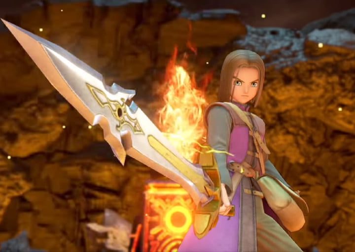 El héroe sostiene una espada en Dragon Quest 11, uno de los mejores juegos tipo Final Fantasy