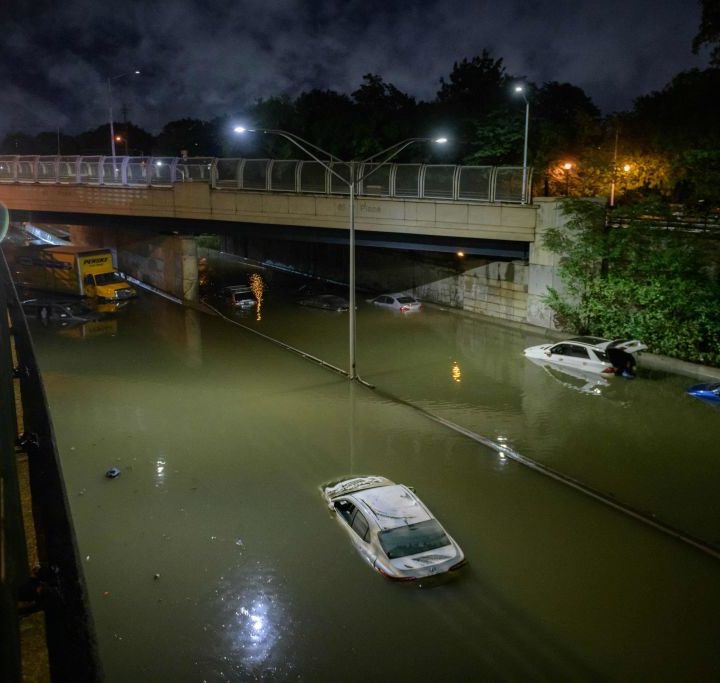 La imagen muestra la inundación causada por el paso de la tormenta tropical Ida por Nueva York