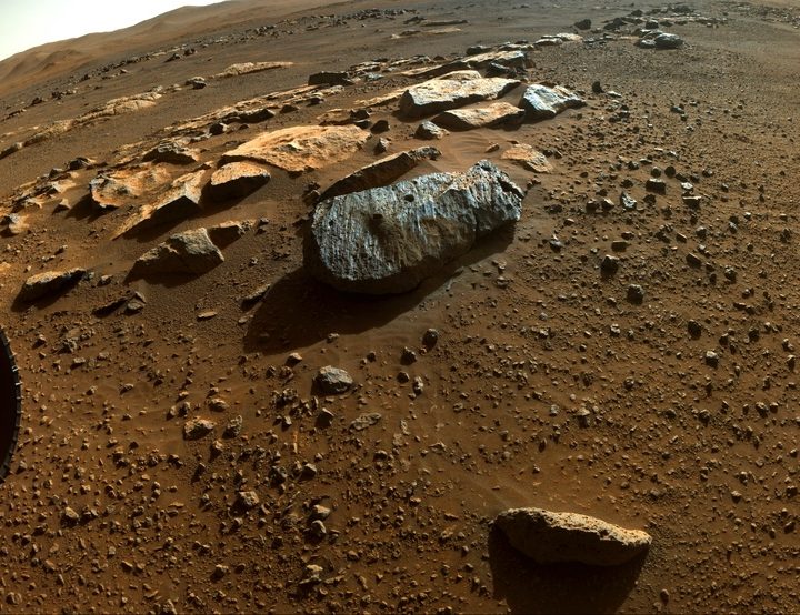 Imagen de la roca del cráter Jezeero perforada por Perseverance.