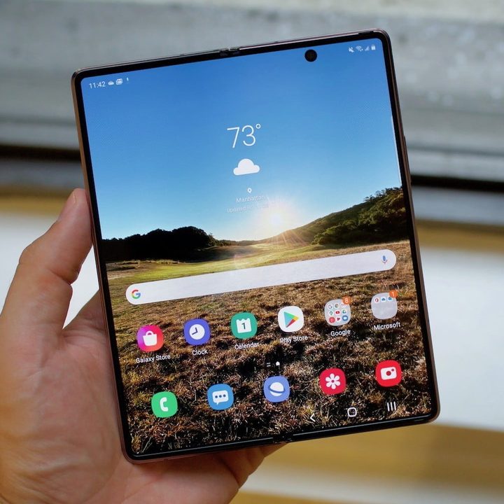 Samsung Galaxy Z Fold 2 abierto.