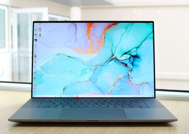 Dell XPS 17 sobre un escritorio, para comparar Dell XPS vs. Dell Latitude.
