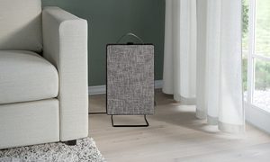 Purificador de aire Fornuftig en una habitación. Uno de los mejores purificador de aire contra alergias